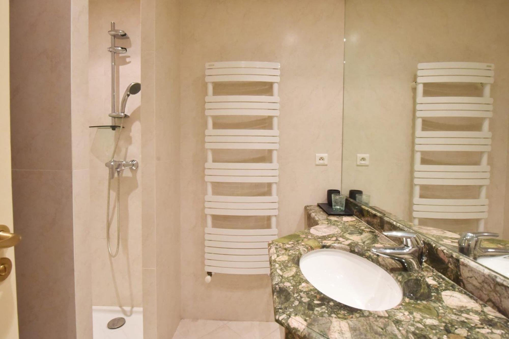 Close To Downtown Cannes Swimming Pool And Sea View Ngoại thất bức ảnh